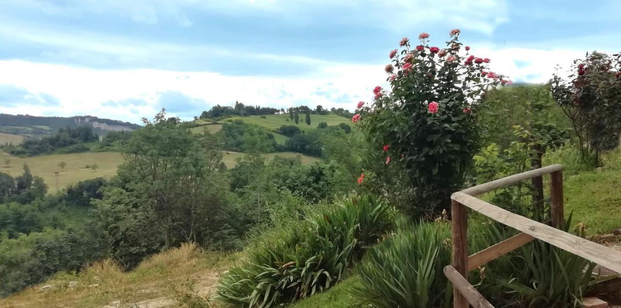 Гостевой дом Country House Ca' Vernaccia Урбино Экстерьер фото
