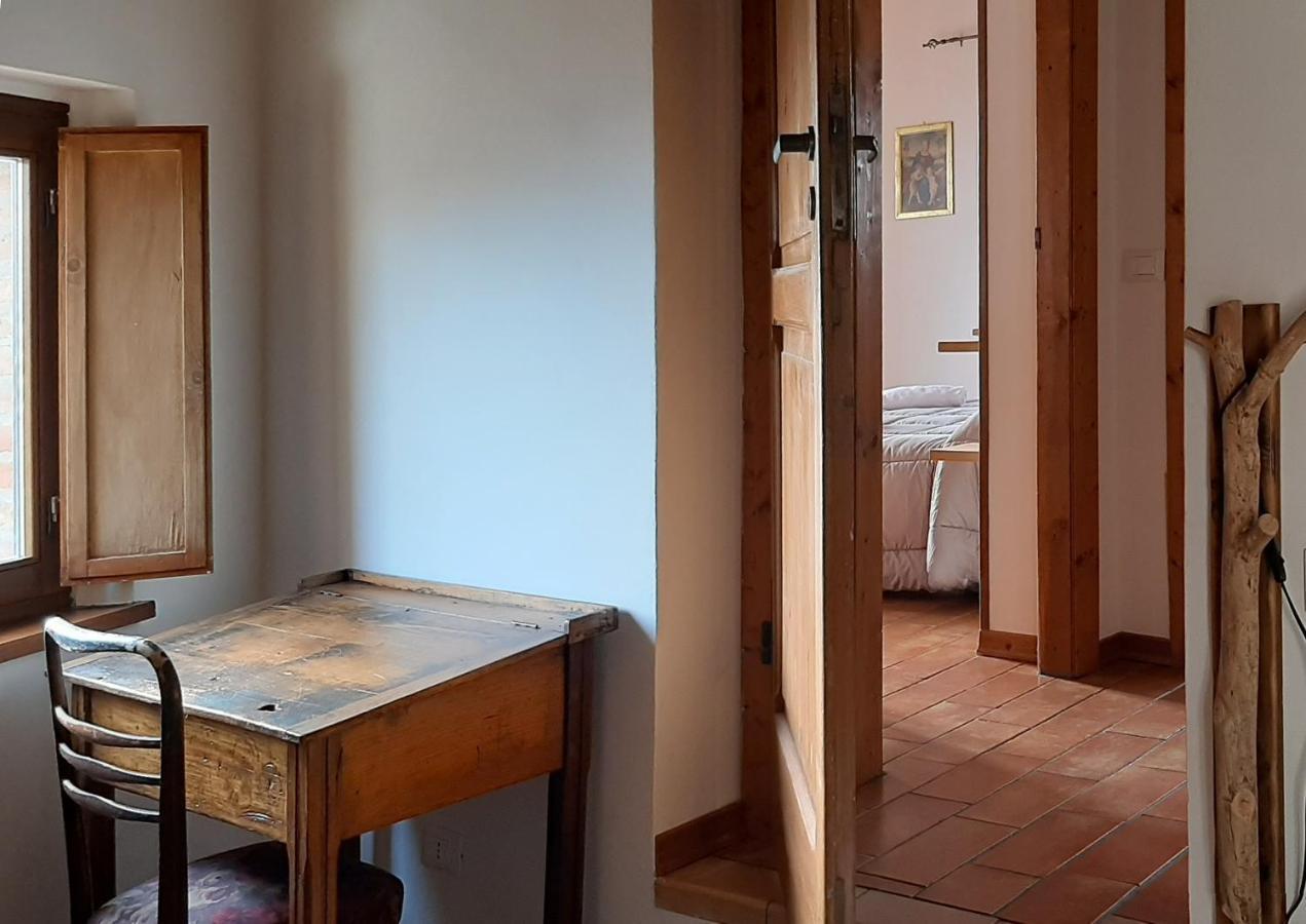 Гостевой дом Country House Ca' Vernaccia Урбино Экстерьер фото