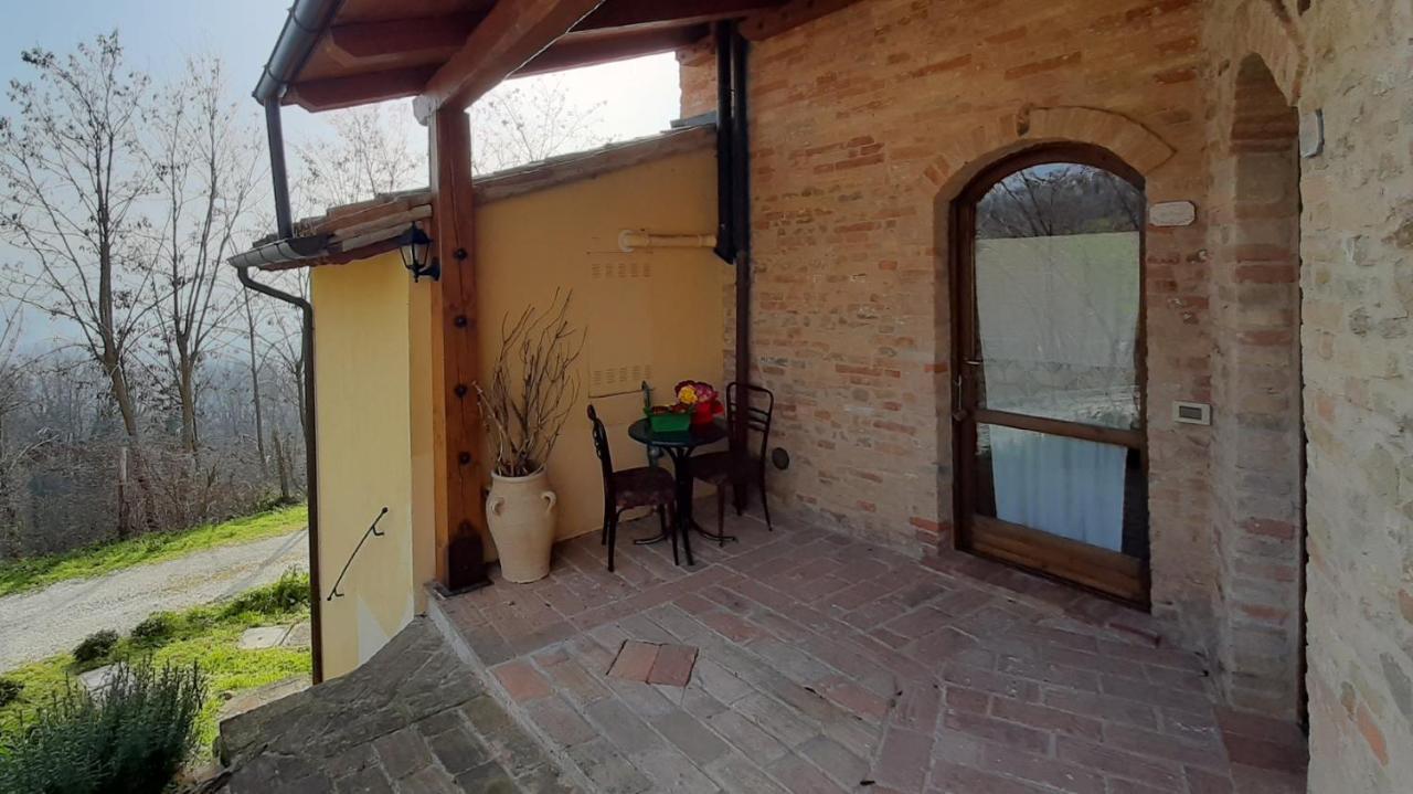 Гостевой дом Country House Ca' Vernaccia Урбино Экстерьер фото