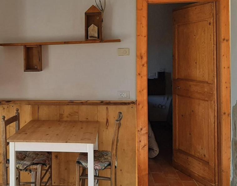 Гостевой дом Country House Ca' Vernaccia Урбино Экстерьер фото