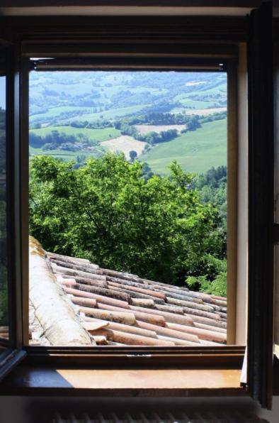 Гостевой дом Country House Ca' Vernaccia Урбино Экстерьер фото