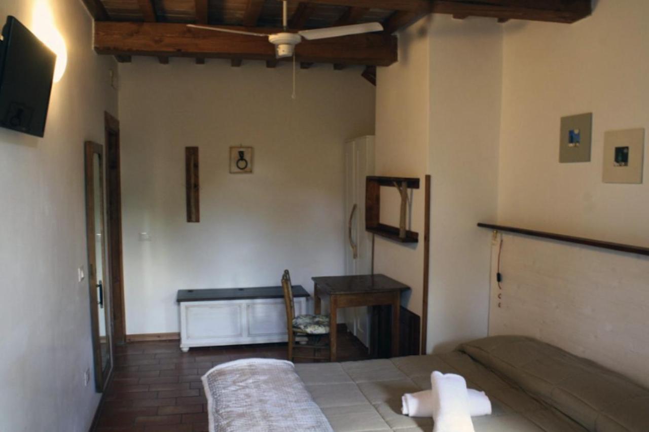 Гостевой дом Country House Ca' Vernaccia Урбино Экстерьер фото