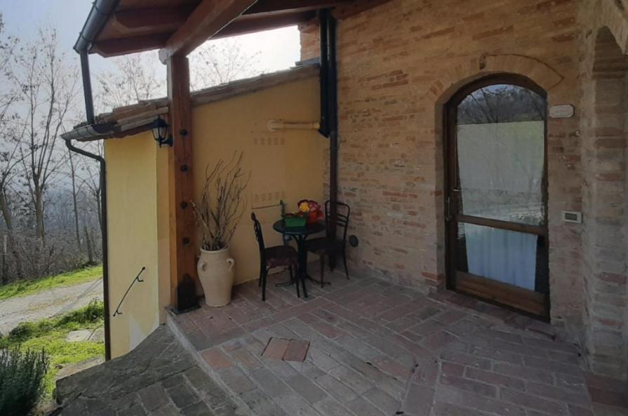 Гостевой дом Country House Ca' Vernaccia Урбино Экстерьер фото